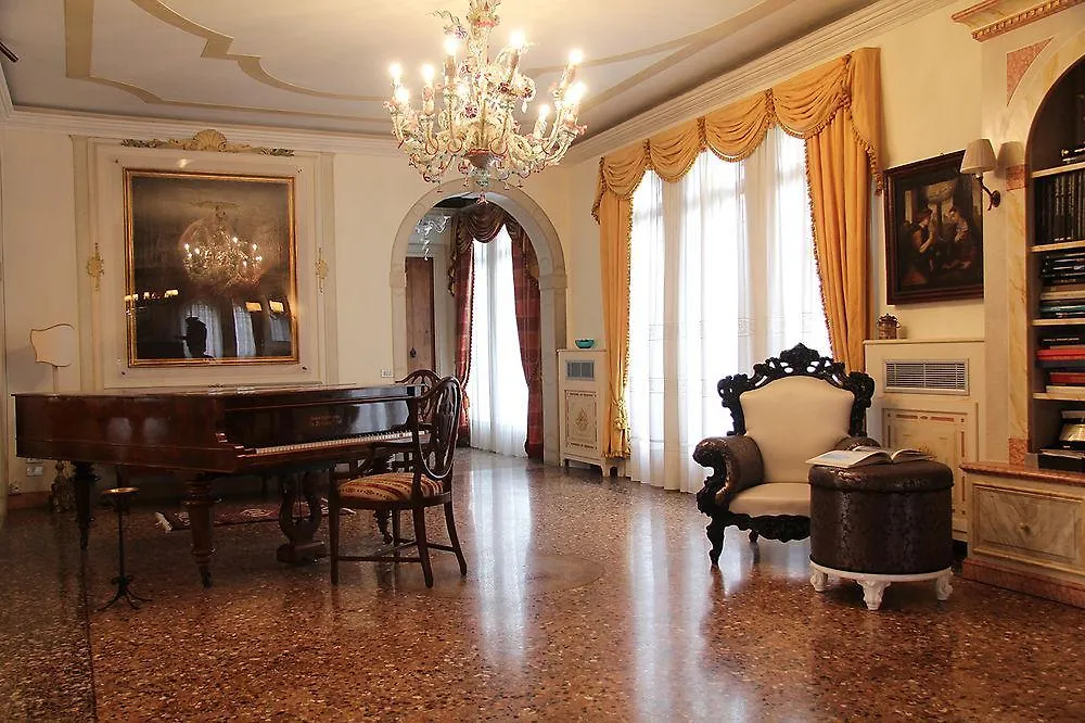Bed & Breakfast Domus Dotti V Guest House Treviso