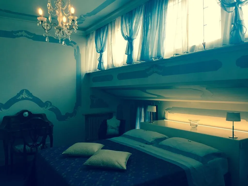 Domus Dotti V Guest House Treviso 2*,
