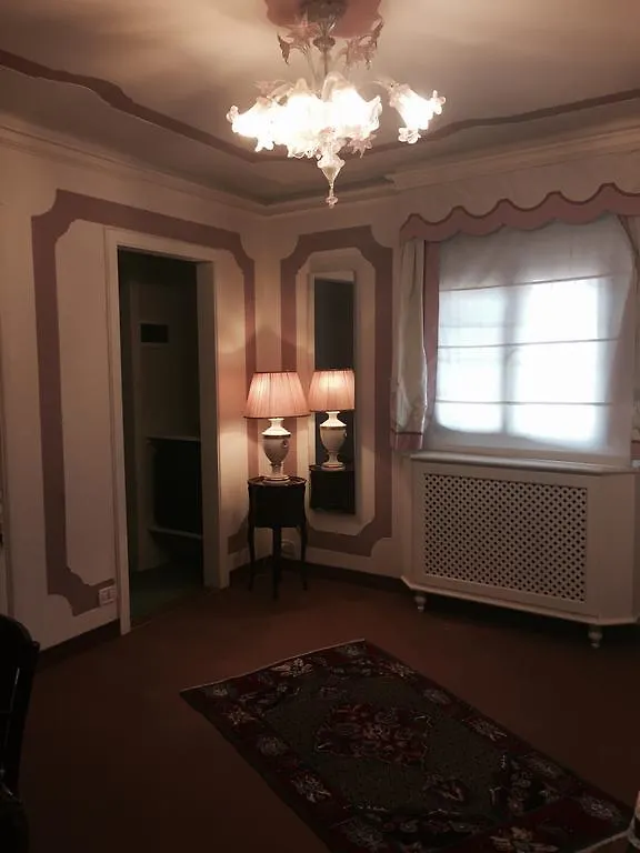 Domus Dotti V Guest House Treviso Bed & Breakfast